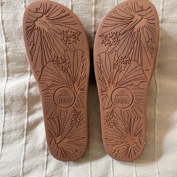 Reef Vista SoHo Cruz tan Slide Sandals - Picture 2 of 5